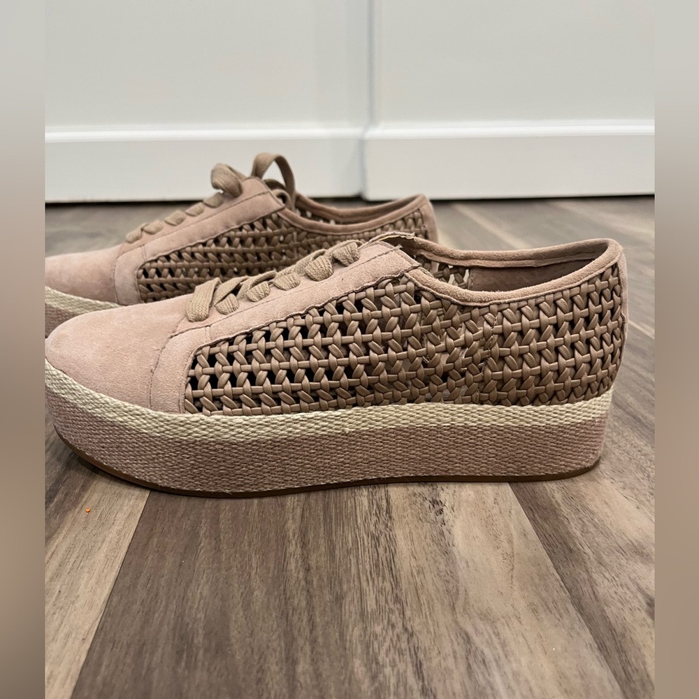 Women’s Vince Camuto Merlea Sneakers